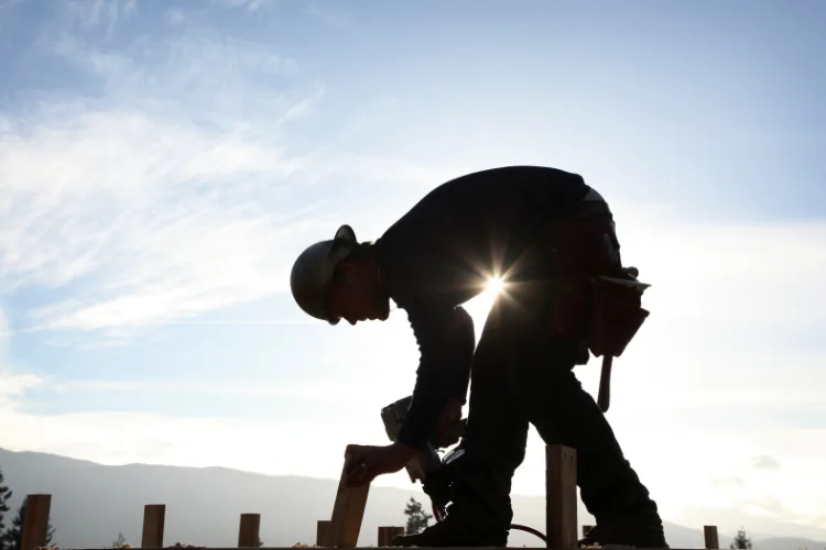 Filing a Lawsuit After a Port Injury: Longshoremen Guide - image 1